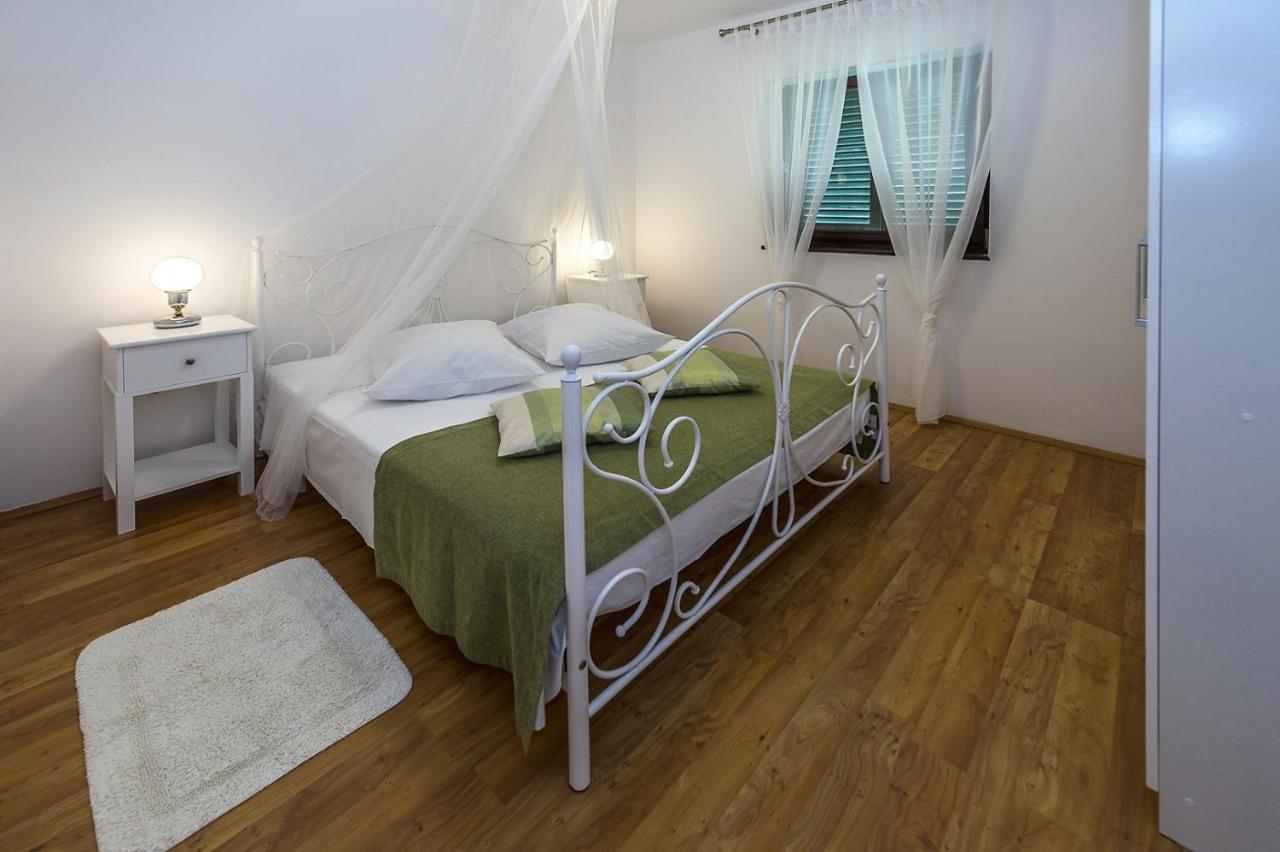 Spacious Three-Bedroom Villa Balun With Pool Poreč Extérieur photo