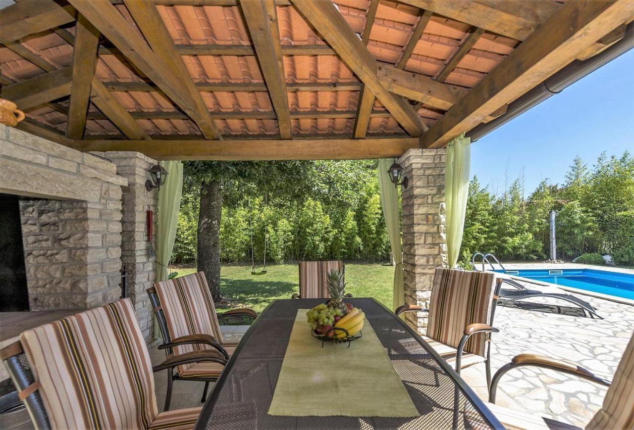 Spacious Three-Bedroom Villa Balun With Pool Poreč Extérieur photo