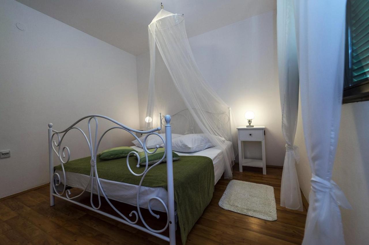 Spacious Three-Bedroom Villa Balun With Pool Poreč Extérieur photo