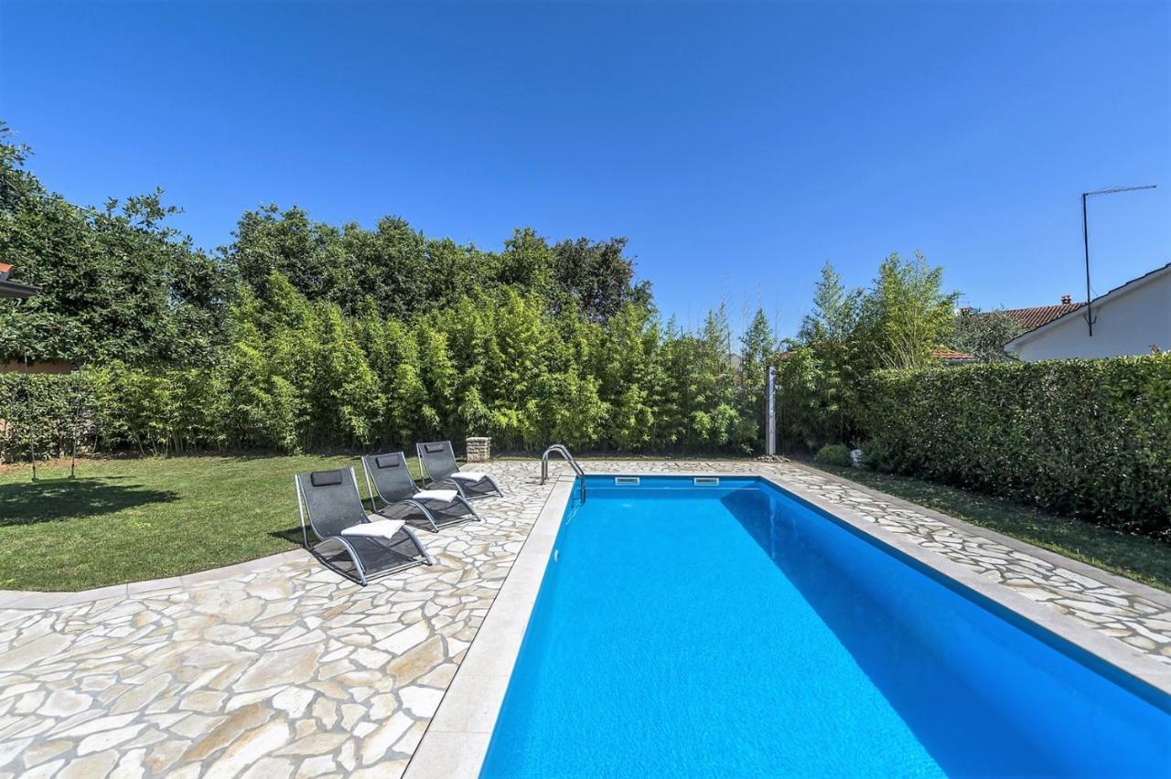 Spacious Three-Bedroom Villa Balun With Pool Poreč Extérieur photo