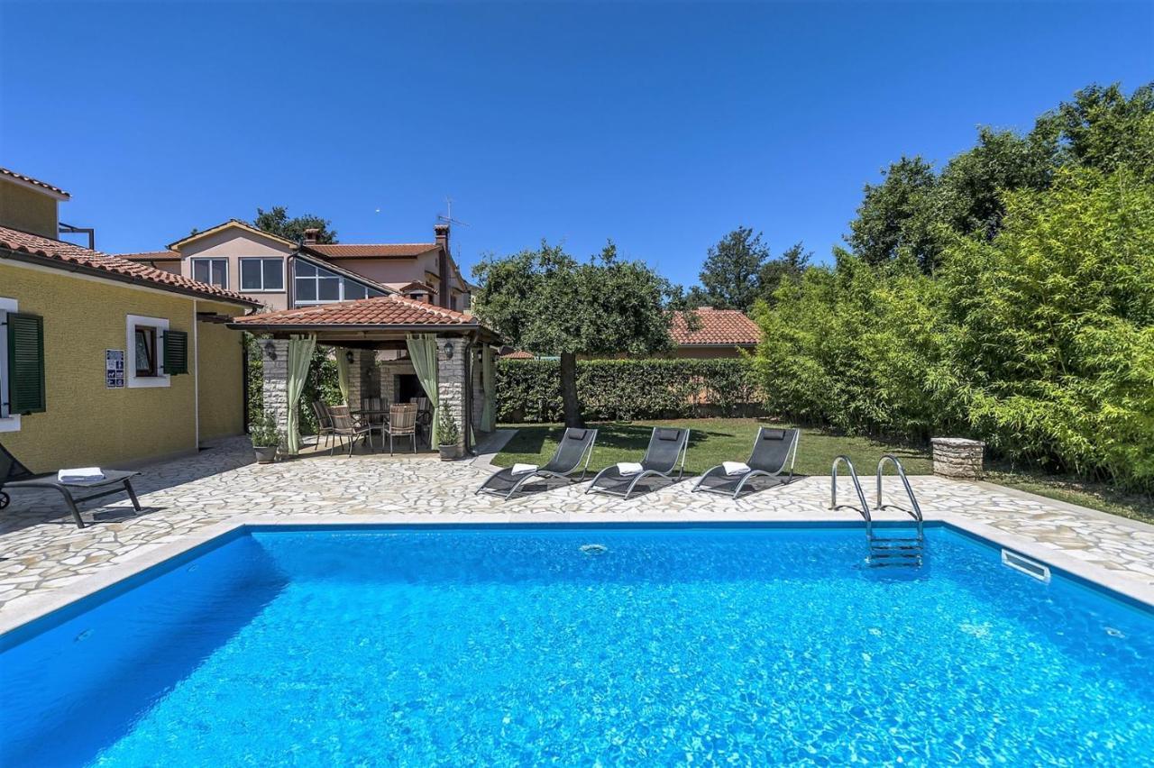 Spacious Three-Bedroom Villa Balun With Pool Poreč Extérieur photo